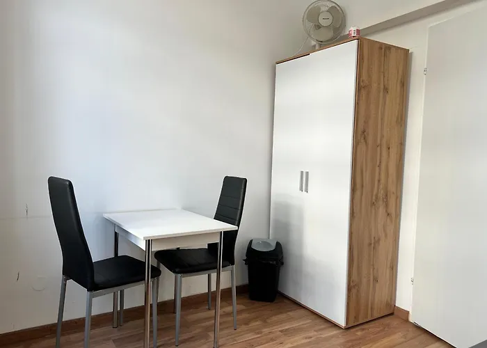 Apartman Comfortable 3br Shared Apt, With Unmatched Comfort