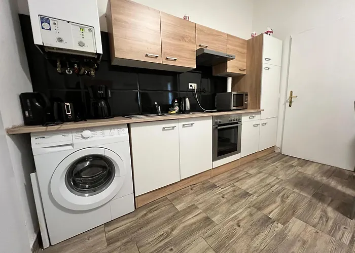 Apartman Comfortable 3br Shared Apt, With Unmatched Comfort *